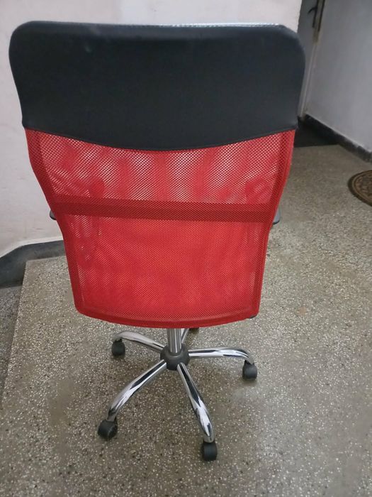 Стол в перфектно състояние