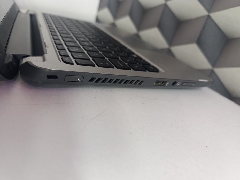 Laptop hp 12.5 inch cu touchscreen impecabil  perfect diagnoza auto