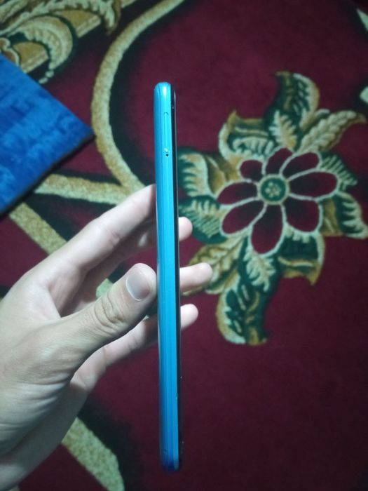 Realme C25Y Sotiladi 4/128 Batareya 5000  orqa kamera 50 old 8 mp