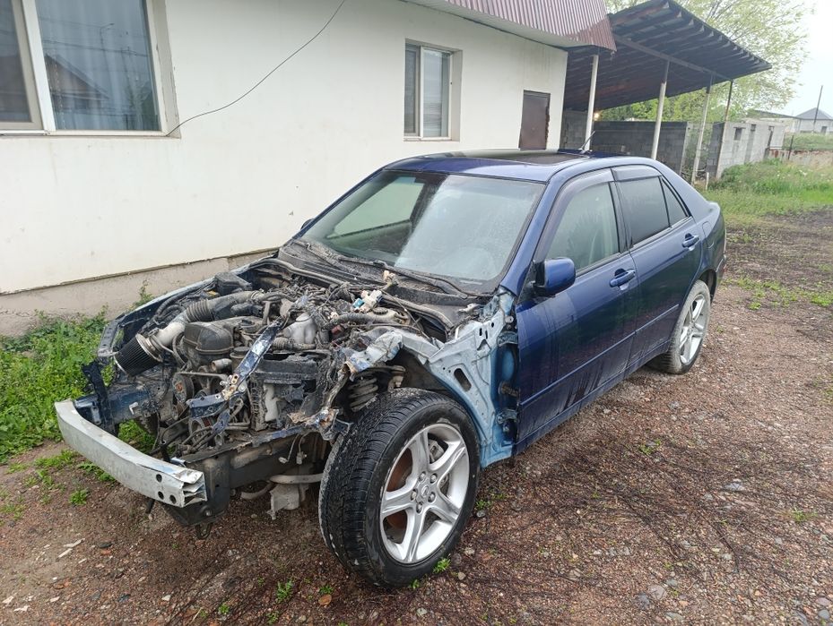 Lexus is 300 сатылады