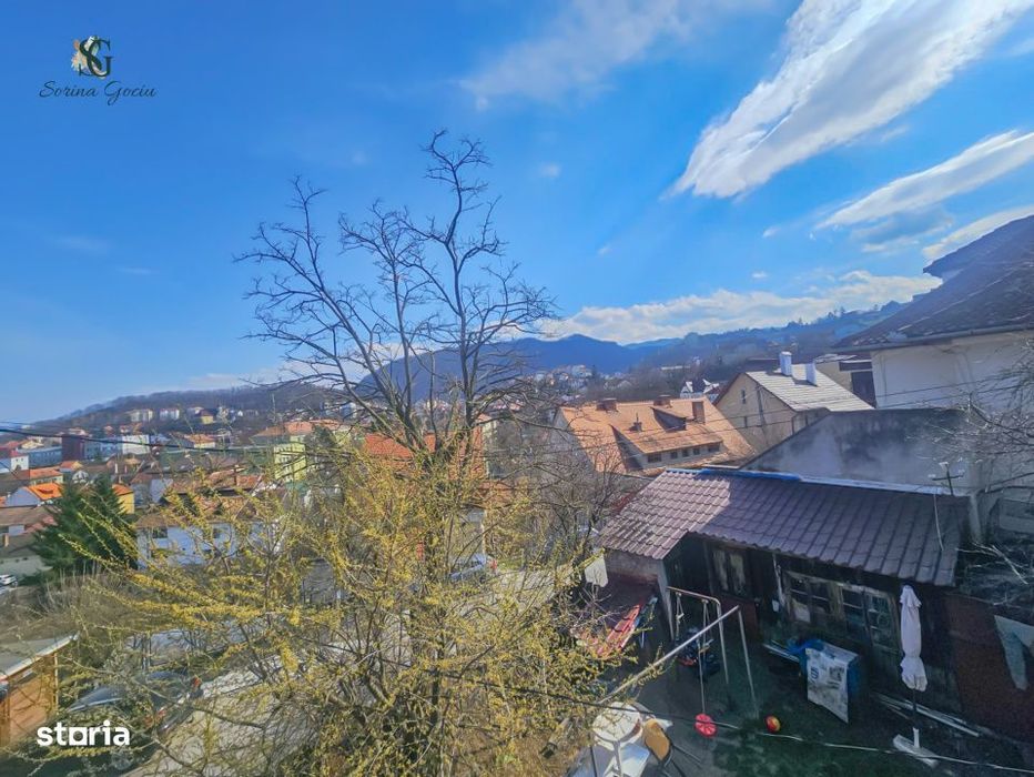 De vanzare Apartament cu 3 camere in casa, Centrul Vechi, Brasov