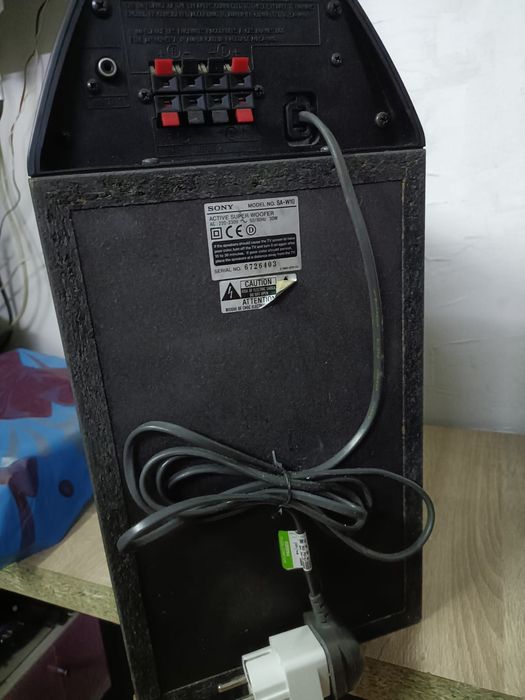 Subwoofere 1x LG , 1 x Sony