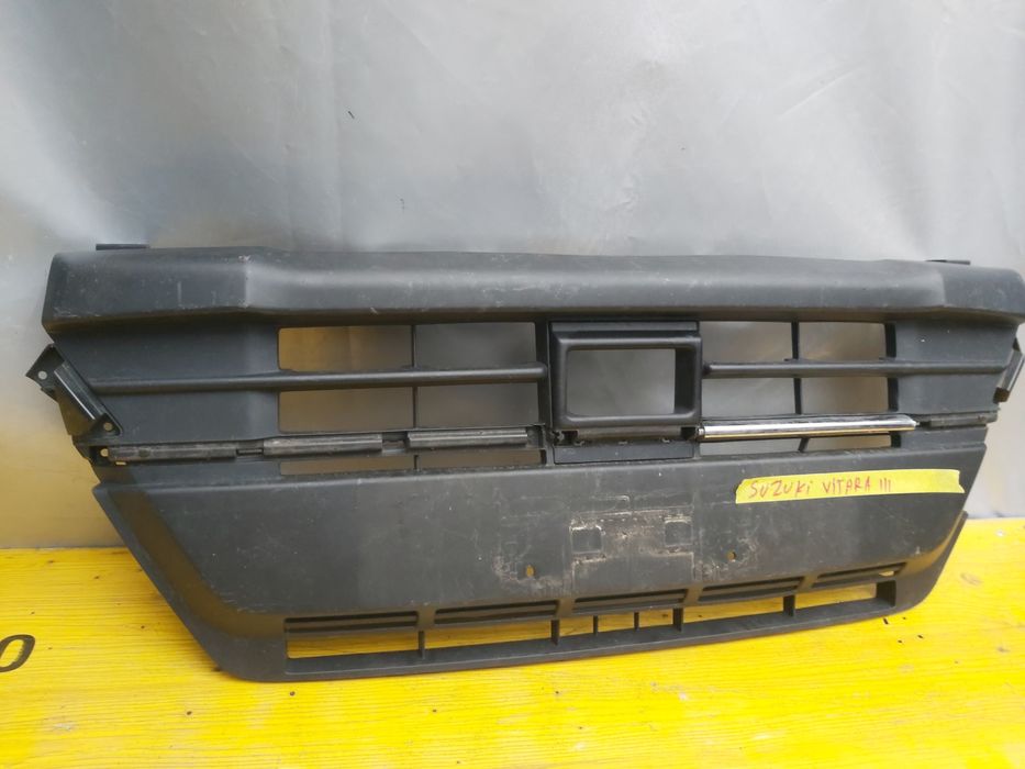 Грил решетка Suzuki Vitara 3 2018/2023г