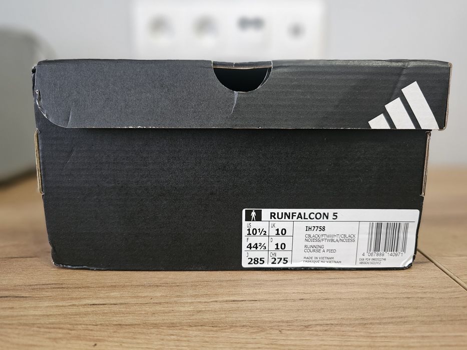 Кроссовки адидас оригинал 43р-р.