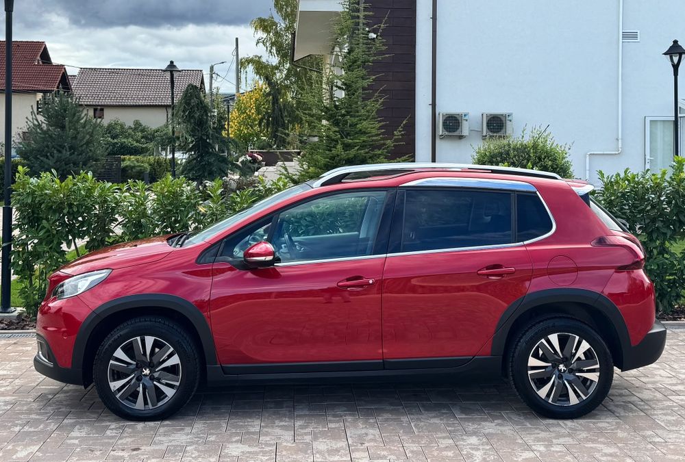 Peugeot 2008*Automatic*Panorama*LED*Euro6*Recent Adus