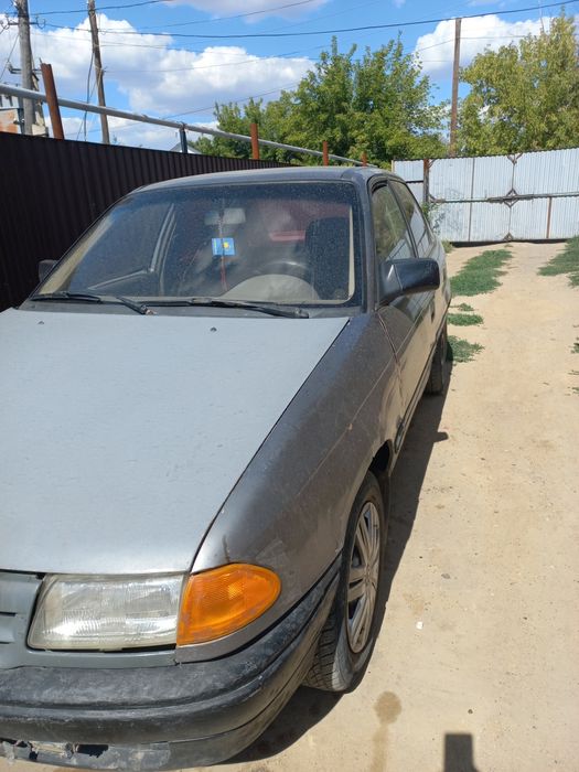 Автомобиль опель астра