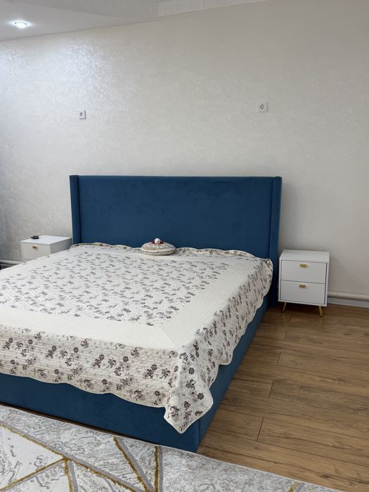Продам кровать с матрасом
