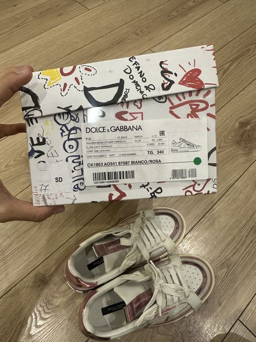 Продаю кроссовки Dolce Gabbana