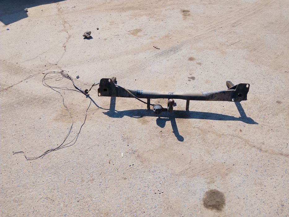 Фаркоп с проводкой Ауди 100с4 А6 с4