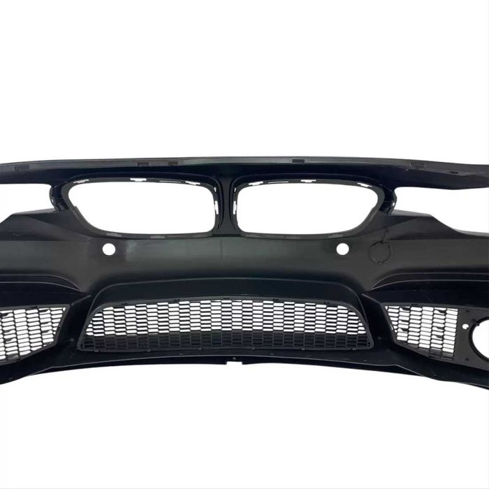 Предна Броня M3 BMW F30 / F31 -Отвори за Парктроник и за Халогени