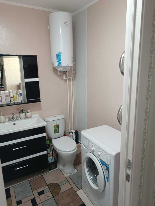 Продам 1 ком на Аэропорту