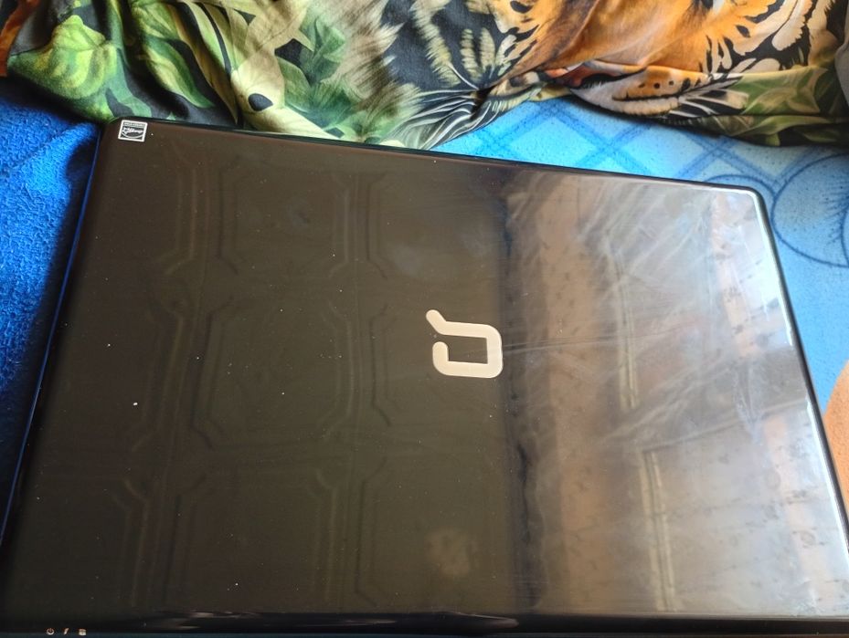 Vând laptop Compaq