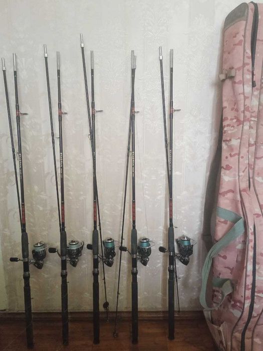 Комплект спинингов 5 шт. для рыбалки (Elektra 2.4 m)