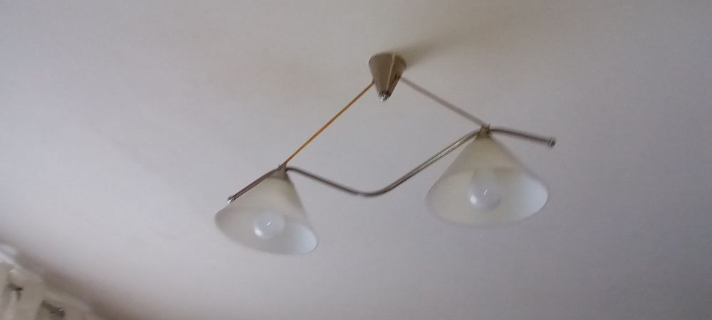 Lustra 2 becuri în stare perfecta