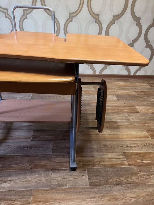 Стол компьютерный