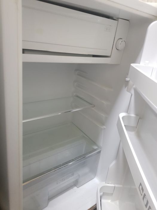 Muzlatgich yangi mini