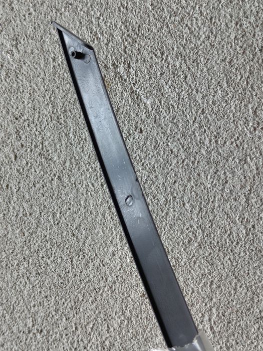 Молдинг заднего стекла Lexus Rx