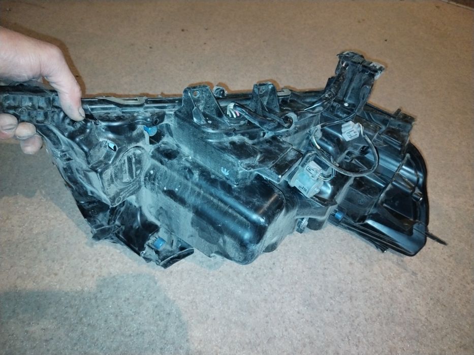 Фара Ланд крузер 200