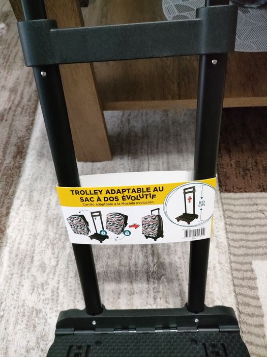 Rucsac cu sistem de troler