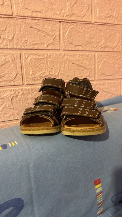 Продам Кожаный Сандали. Новый