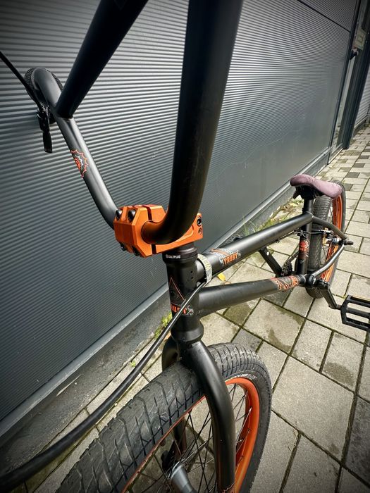 Bmx Wethepeople Trust (frana spate inclusa in pret)
