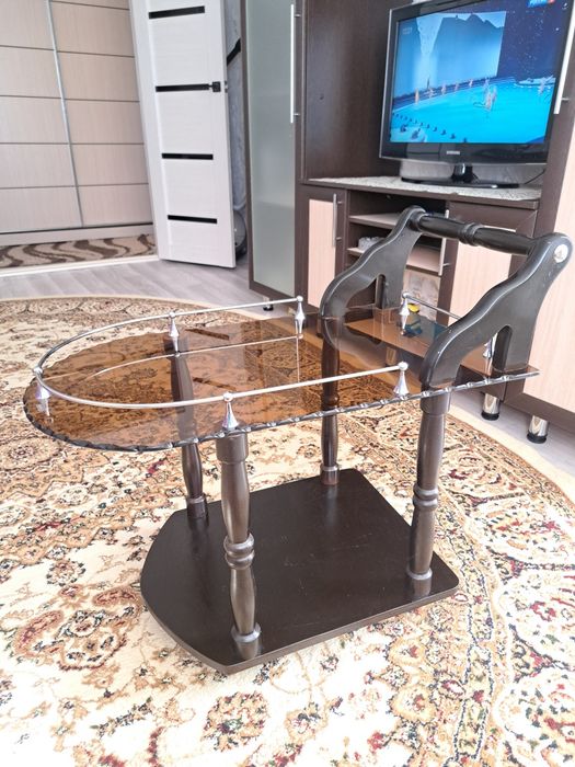 Продам журнальный стол