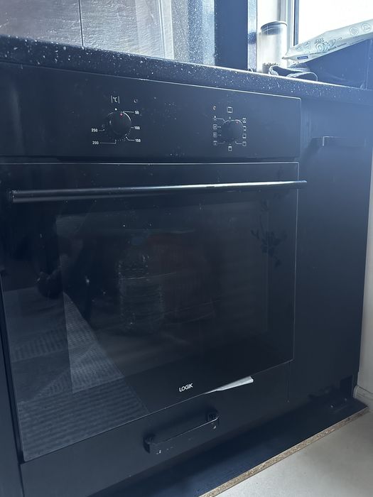 Фурна за вграждане и котлони LOGIK