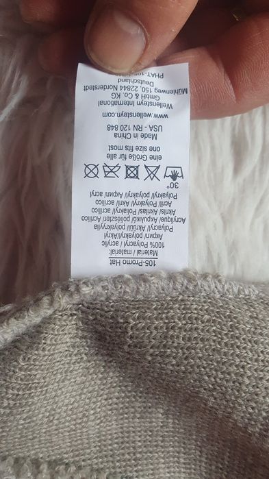 Caciuli Wellensteyn  UK,Canada