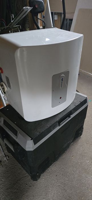 Boiler electric 30 l Regent