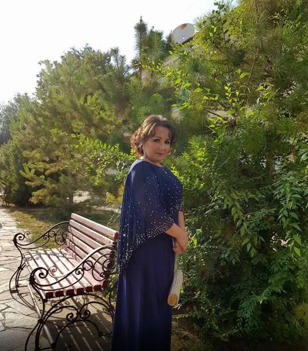 Продам новое вечернее платье.