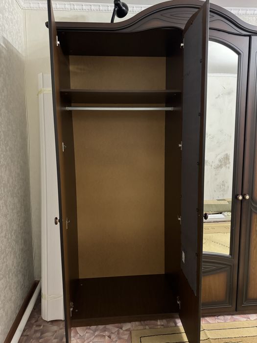 Спальный гарнитур