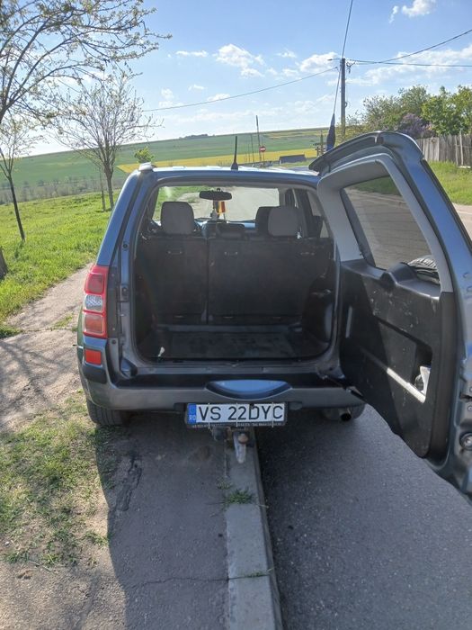 Se vinde Suzuki grand vitara 2006,213000