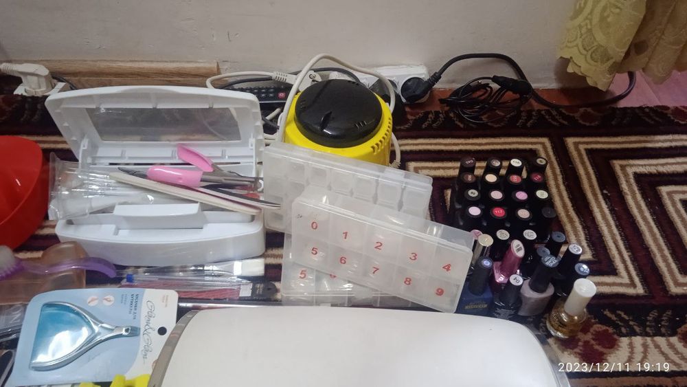 Goʻzallik saloni aparat uskunalari sotiladi