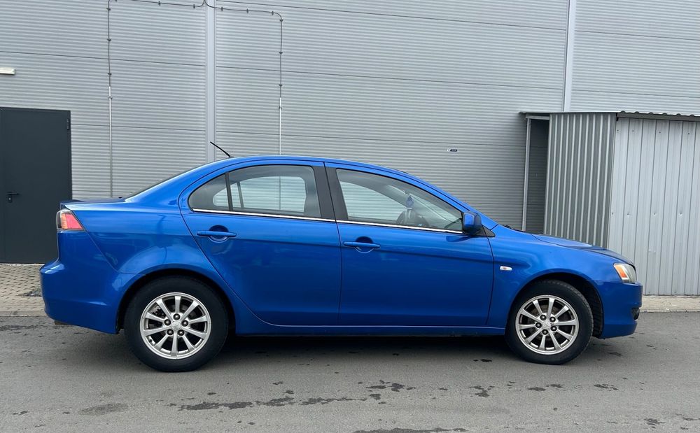 Mitsubishi Lancer