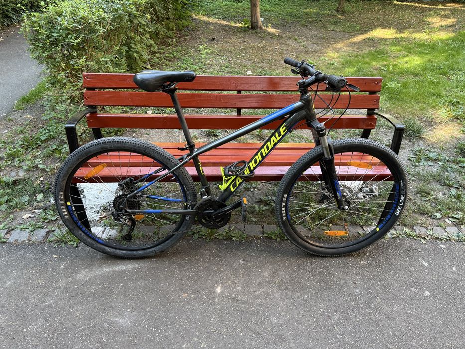 Bicicletă MTB Cannondale Catalyst 4 26” Cadru S furcă blocabilă