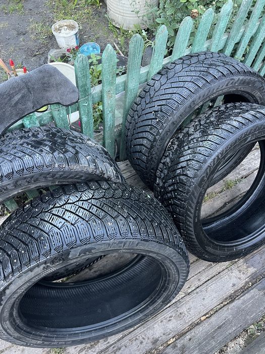 Продам комплект резины шипованной R18