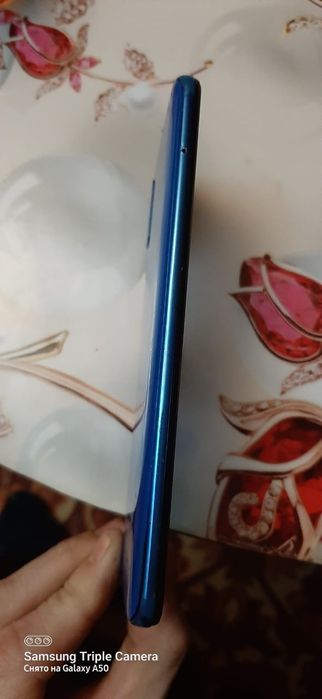 Samsung a50 в хорошем состоянии