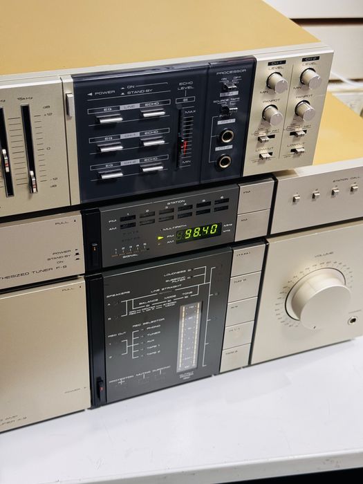 Tuner de colecție PIONEER F-9,digital detector-seria de vârf , Japan