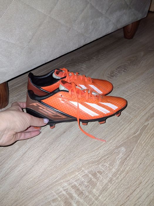 Adidas  оригинални бутонки