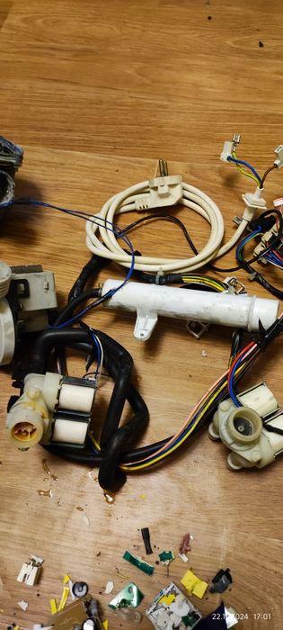 Продам запчасти от стиральной машинки