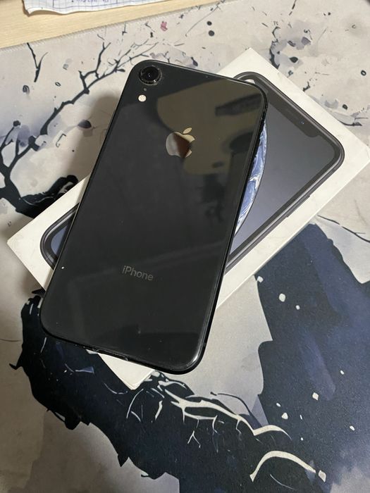 Продам смартфон , iphone xr