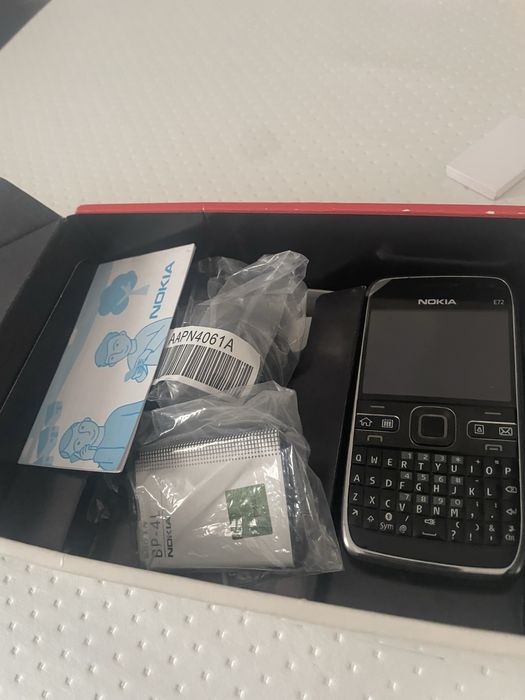Мобильный телефон Nokia
