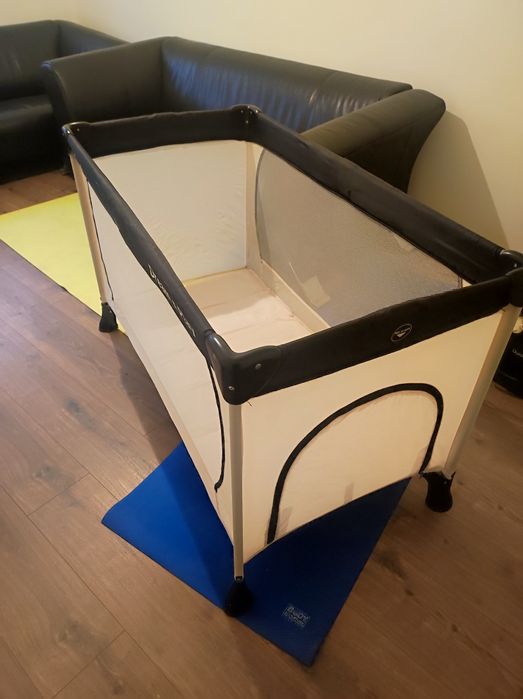 Детска кошара с матрак от мемори пяна, с размери  140 на 70