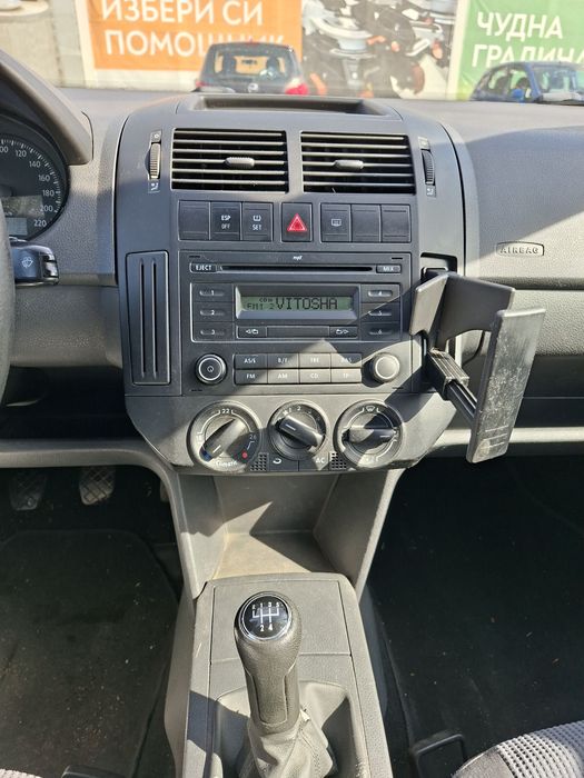 Продавам VW Polo 1.4