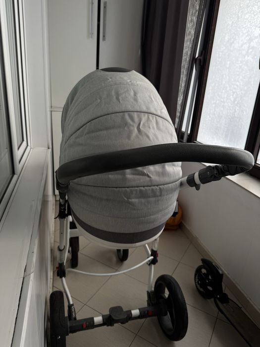 Коляска Адамекс 2в1, в отличном состоянии.