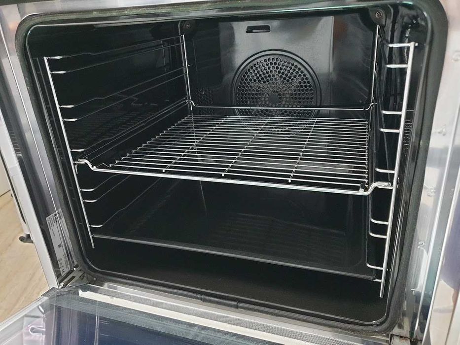 XL - 76L - Miele Фурна с пиролиза за вграждане