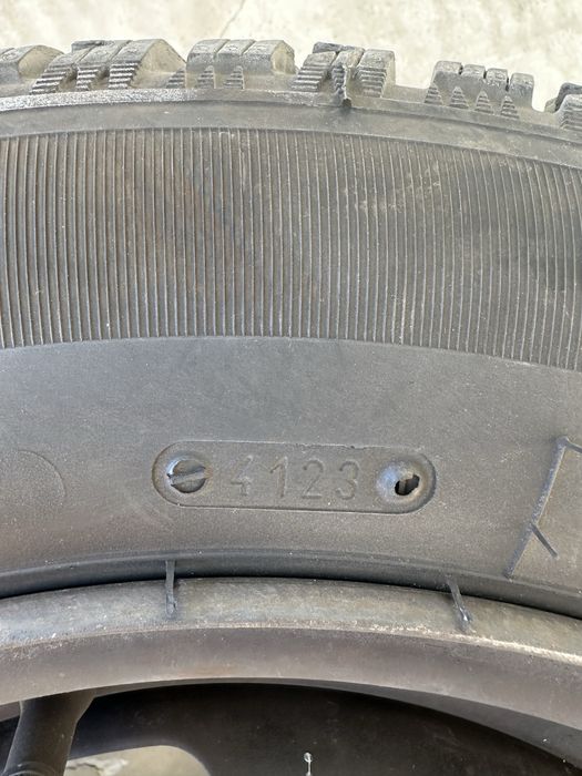 Зимни гуми с джанти Пежо/Рено 185/65/15