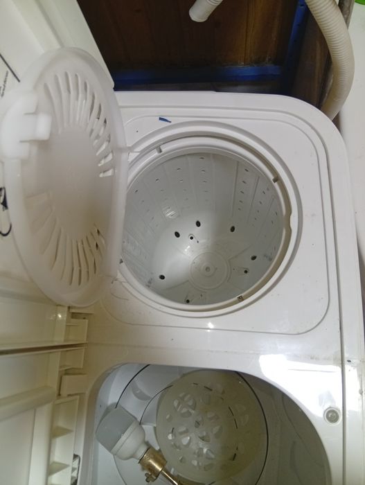 Polavtomat kir moshinka sotiladi