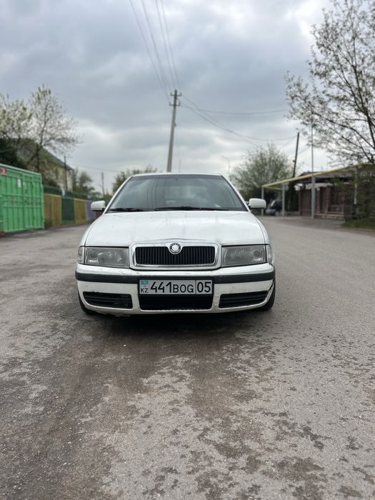 Шкода Октавия 1.8 турбо