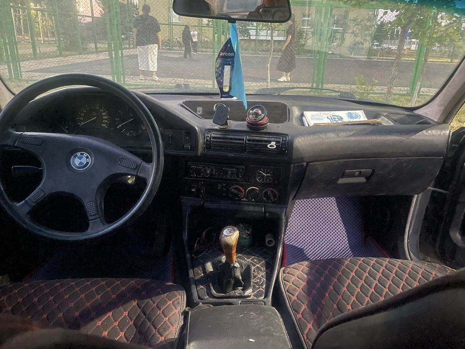Продам машину бмв на ходу